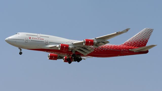 EI-XLJ:Boeing 747-400: